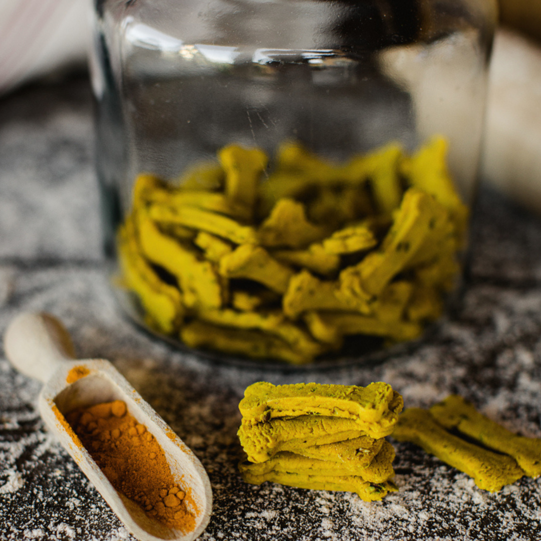 Recompense nutritive din cartof dulce proaspăt, banană și turmeric
